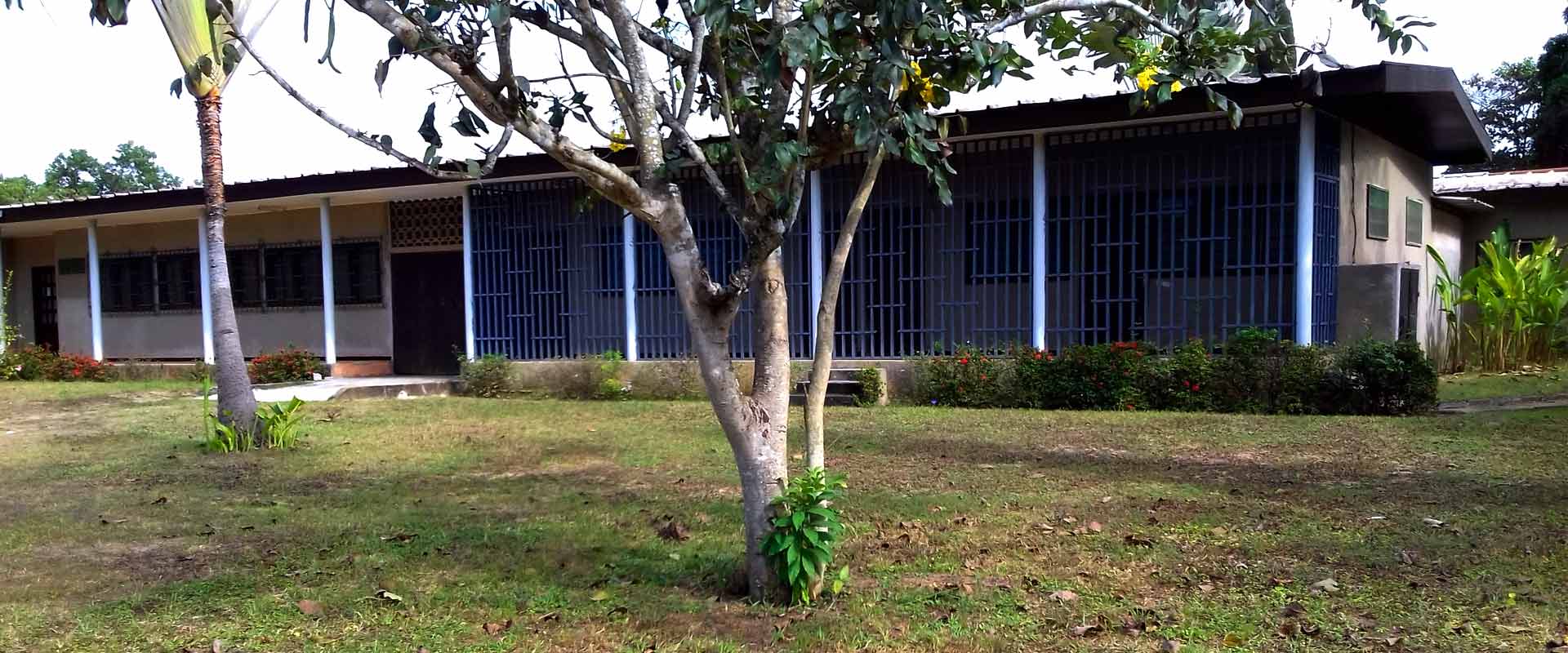 Carmel Grand-Bassam - monastere ext